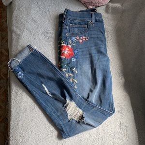 Express flower embroidered jeans